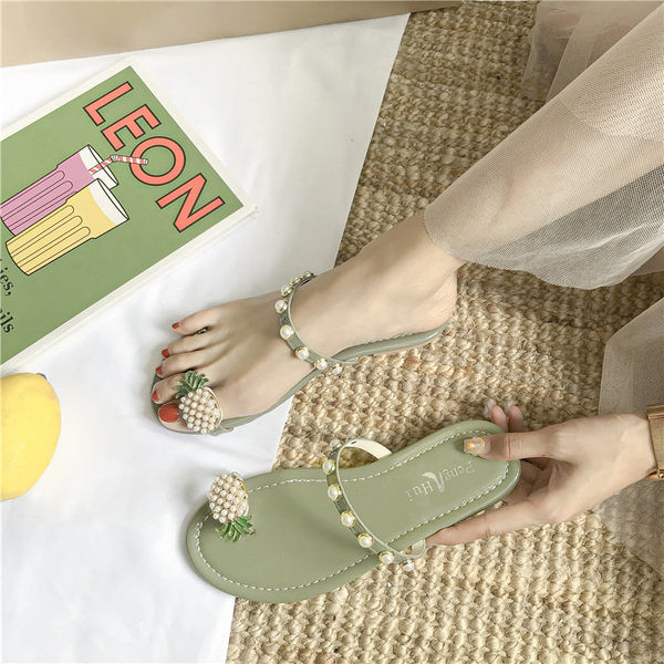 Μοντέρνα γυναικείες παντόφλες  με δικοσμητικές πέρλες