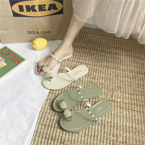 Μοντέρνα γυναικείες παντόφλες  με δικοσμητικές πέρλες