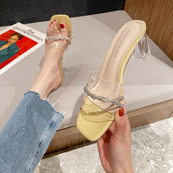 Model nou de papuci de dama cu curea din silicon cu pietre