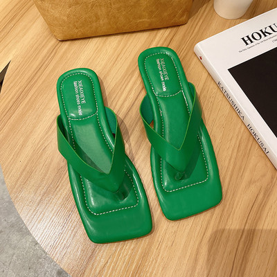 Γυναικείες έκο δερμάτινες παντόφλες σε τέσσερα χρώματα και επίπεδη σόλα