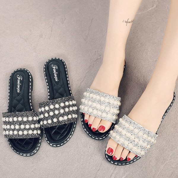 Ikdienas sieviešu čības ar plakanām zolēm un pērlēm