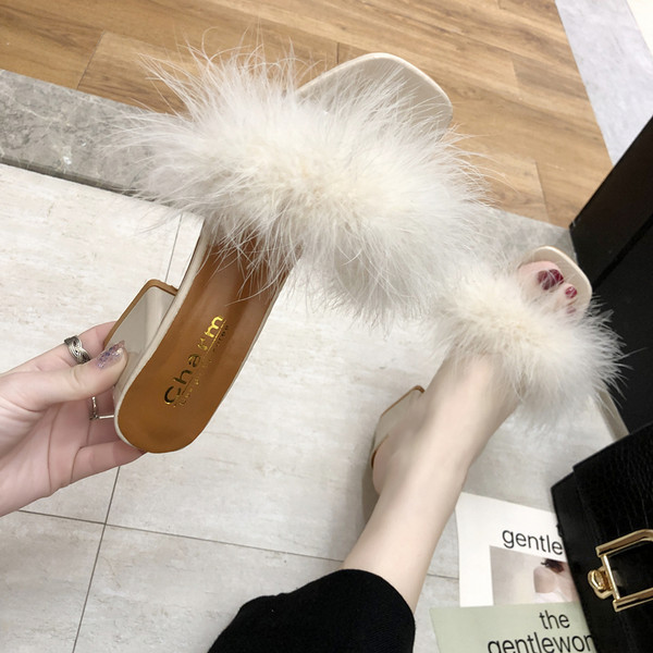 Papuci de damă eleganti, cu toc înalt, cu puf