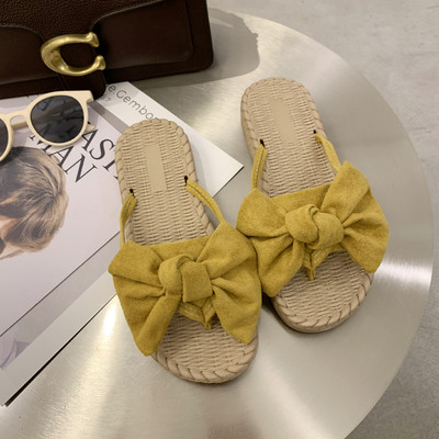 Papuci de damă cu talpă plată prin vârf