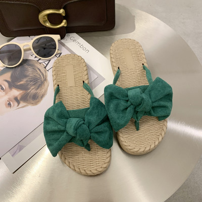 Papuci de damă cu talpă plată prin vârf