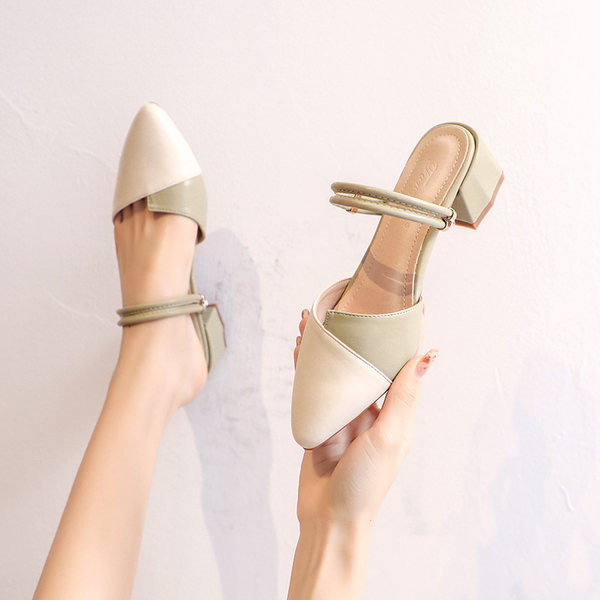 Model nou de papuci de dama ascutit cu toc patrat de 4,5 cm