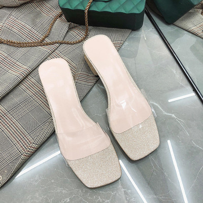 Κομψές γυναικείες παντόφλες με χοντρό τακούνι