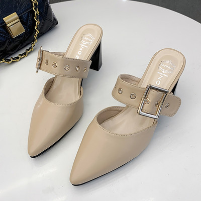 Papuci de dama stilati model ascutit cu catarama si toc