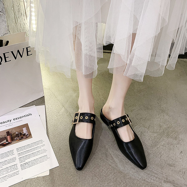 Papuci de dama eleganti model ascutit cu catarama