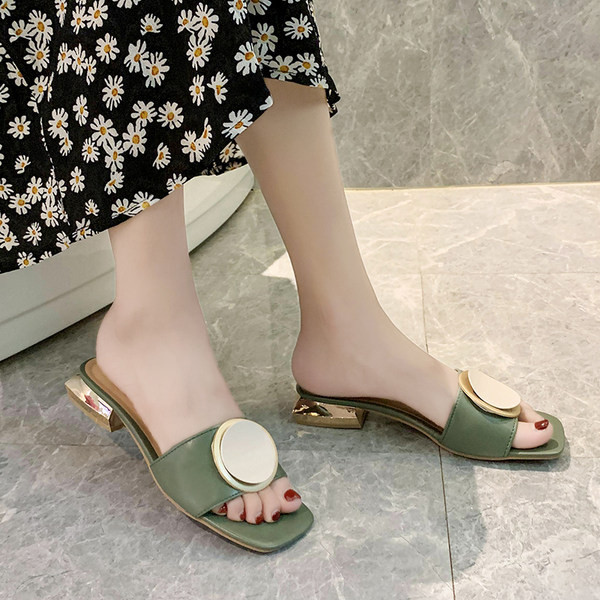 Papuci eleganti de dama cu catarama si toc