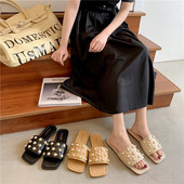 Γυναικείες παντόφλες από faux δέρμα με πέρλες σε τρία χρώματα