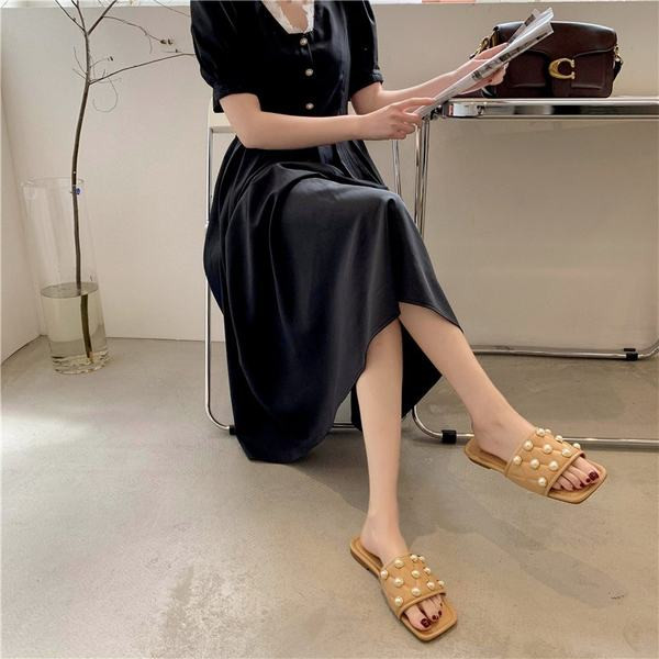 Γυναικείες παντόφλες από faux δέρμα με πέρλες σε τρία χρώματα