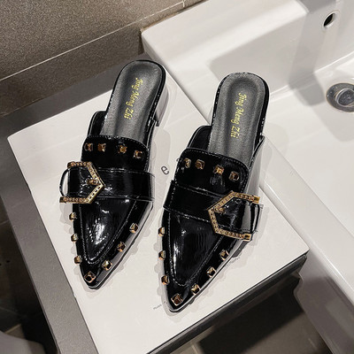 Γυναικείες παντόφλες casual με τρουξ - μυτερό μοντέλο