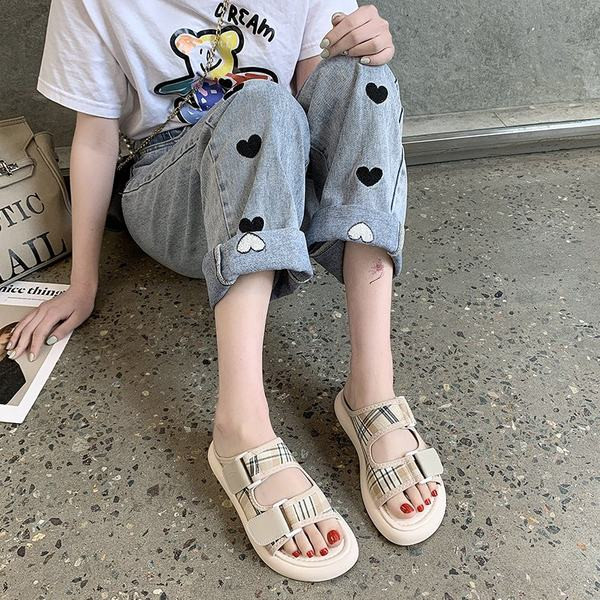 Model nou de papuci de dama alb-negru