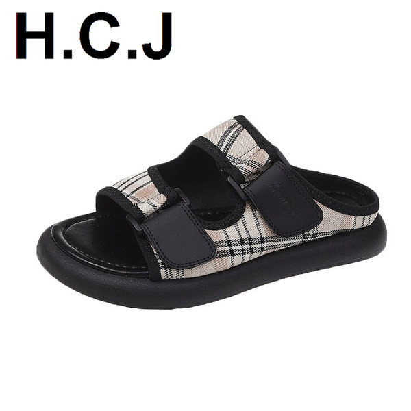 Model nou de papuci de dama alb-negru