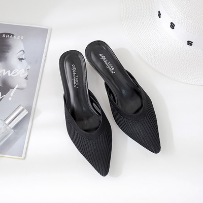 Model nou de papuci de dama ascutit cu toc de 4,5 cm