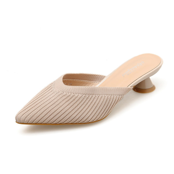 Model nou de papuci de dama ascutit cu toc de 4,5 cm