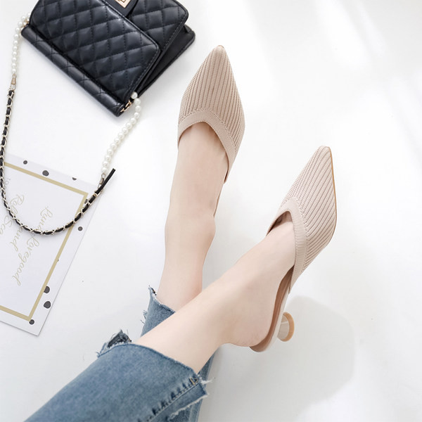 Model nou de papuci de dama ascutit cu toc de 4,5 cm