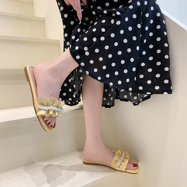 Papuci de damă cu perle și talpă plată în trei culori