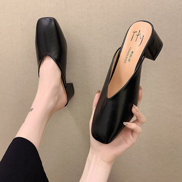 Γυναικείες παντόφλες στρογγυλεμένο μοντέλο με τακούνι