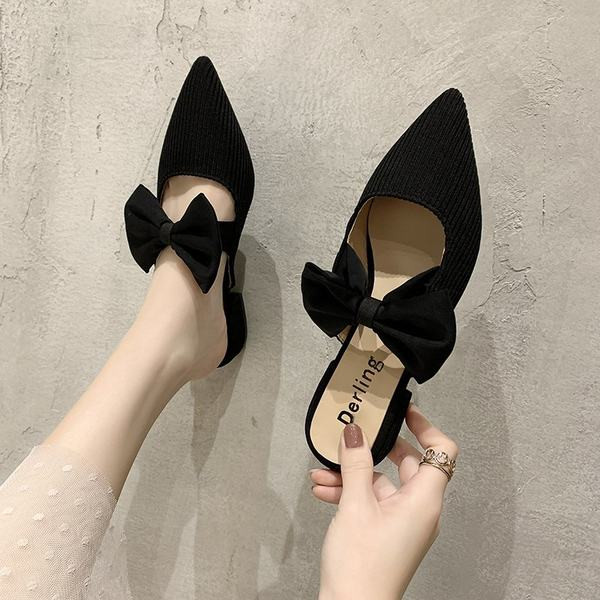 Μοντέρνα γυναικείες παντόφλες μυτερό μοντέλο με κορδέλα