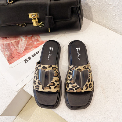 Papuci de plaja dama cu talpa plate in alb-negru