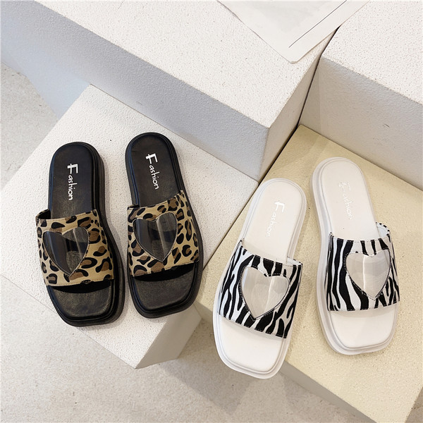 Papuci de plaja dama cu talpa plate in alb-negru