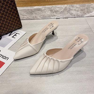 Papuci de dama eleganti model ascutit cu toc