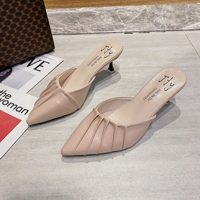 Papuci de dama eleganti model ascutit cu toc