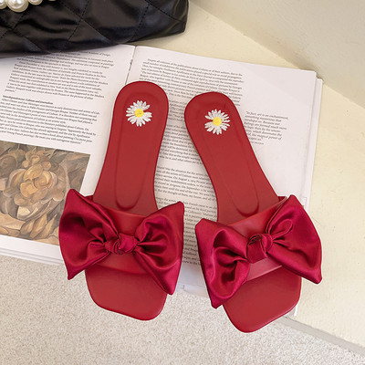 Papuci de dama actuali cu panglica