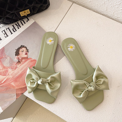 Papuci de dama actuali cu panglica