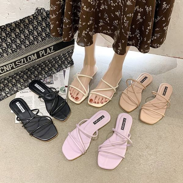 Papuci de dama eleganti model uni