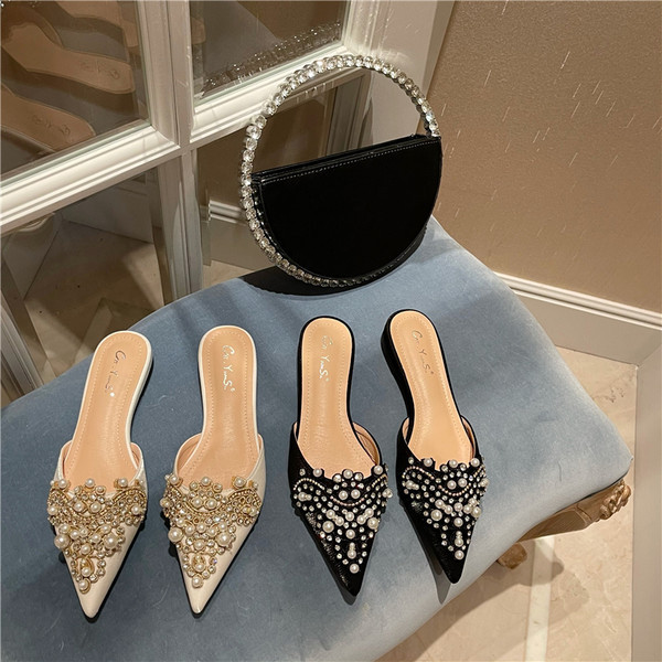 Jauns sieviešu smailo čību modelis ar akmentiņiem - balts un melns