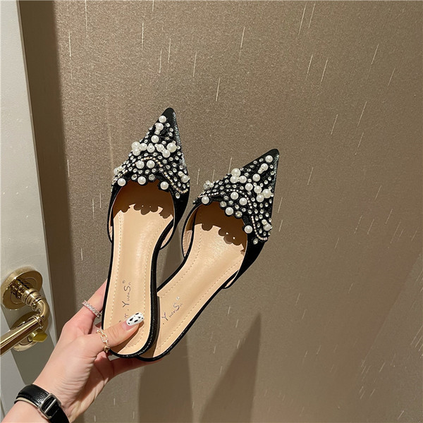 Jauns sieviešu smailo čību modelis ar akmentiņiem - balts un melns