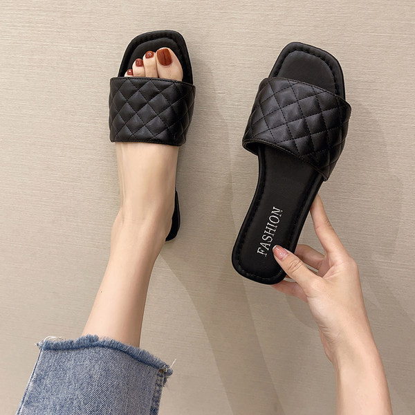 Γυναικείες παντόφλες casual μοντέλο με επίπεδη σόλα