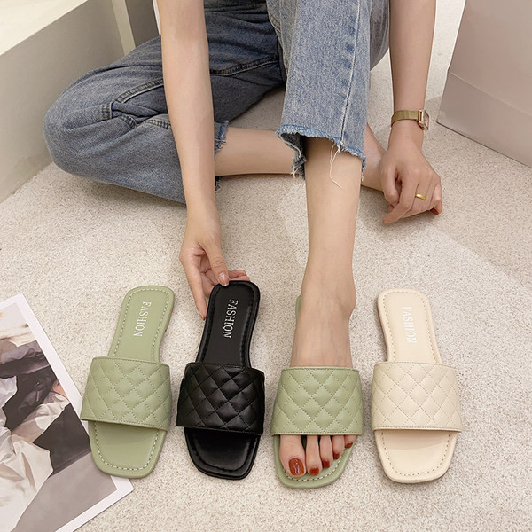 Γυναικείες παντόφλες casual μοντέλο με επίπεδη σόλα