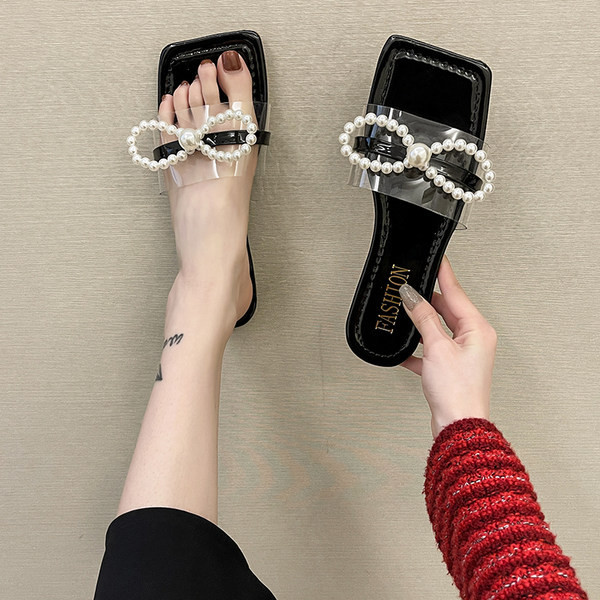 Papuci moderni de dama cu talpa plata si perle