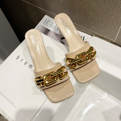 Papuci de dama cu toc si catarama