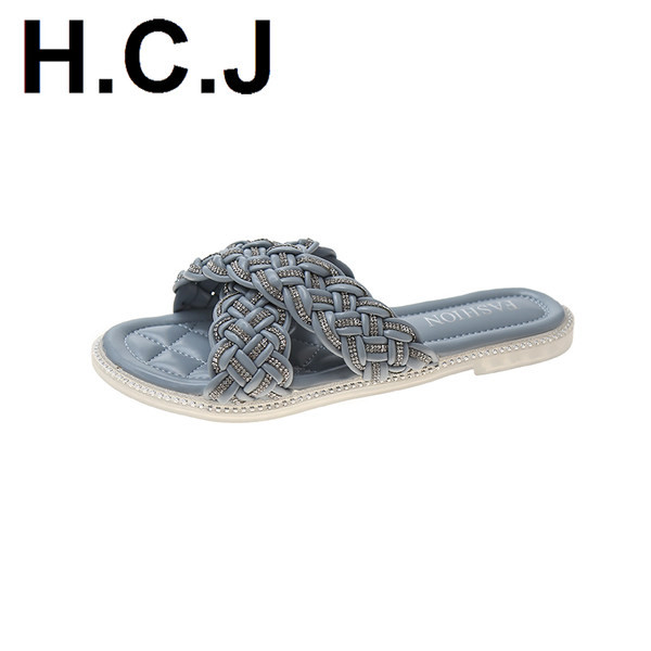 Γυναικείες παντόφλες από faux δέρμα με διακοσμητικές πέτρες σε τρία χρώματα