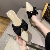 Papuci eleganti model ascutit cu panglica pentru femei