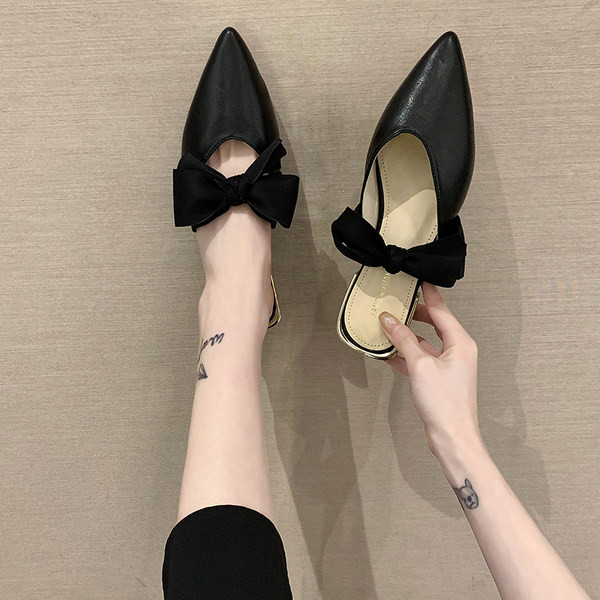 Papuci eleganti model ascutit cu panglica pentru femei