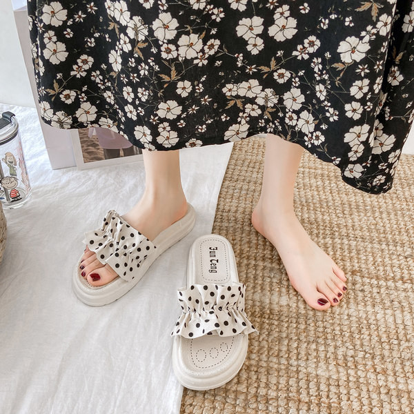 Papuci moderni cu talpă plată pentru femei