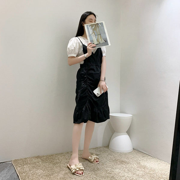 Γυναικείες παντόφλες από faux δέρμα με πέρλες σε κίτρινο και λευκό χρώμα