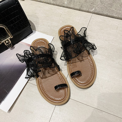 Μοντέρνα παντόφλες με επίπεδη σόλα για γυναίκες