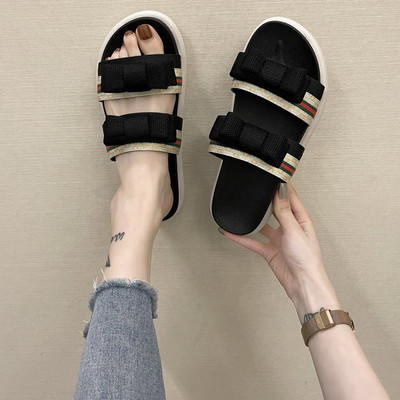 Γυναικείες παντόφλες με επίπεδη σόλα και κορδέλες σε διάφορα χρώματα