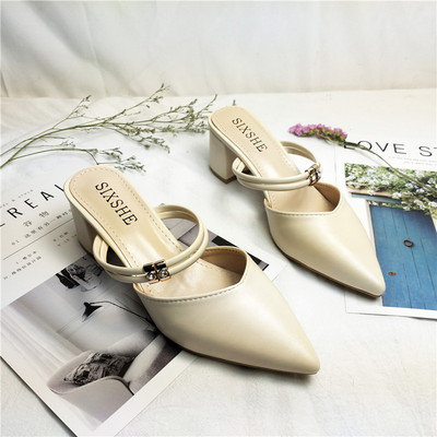 Γυναικείες παντόφλες μυτερές από faux δέρμα με τετράγωνο τακούνι