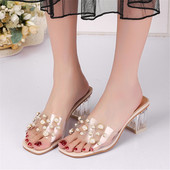 Μοντέρνες γυναικείες παντόφλες με λουράκι σιλικόνης με διακοσμητικά μαργαριτάρια