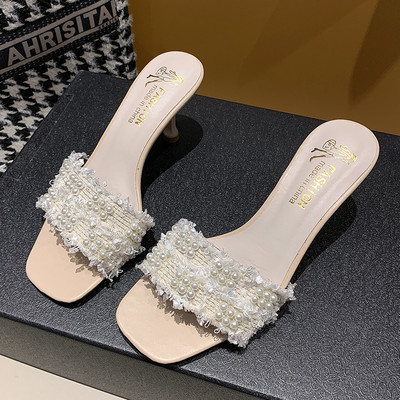 Papuci de dama actuali pe toc inalt subtire cu perle