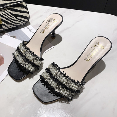 Papuci de dama actuali pe toc inalt subtire cu perle