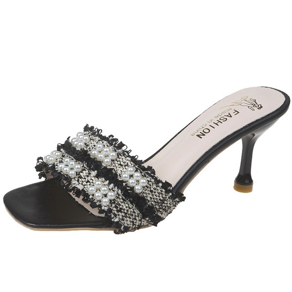 Papuci de dama actuali pe toc inalt subtire cu perle