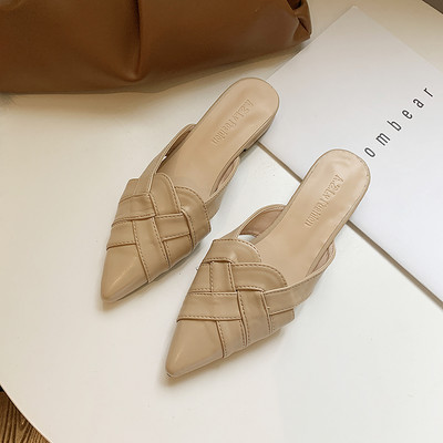 Papuci de dama model ascutit cu talpa plata